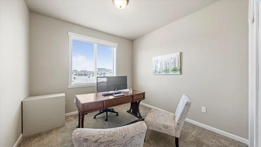 514 Constance Ave, West Richland, WA 99353 - #3