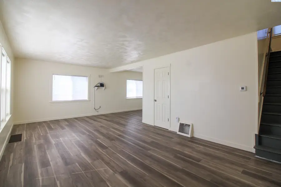 706 Benham, Richland, WA 99352 - #2