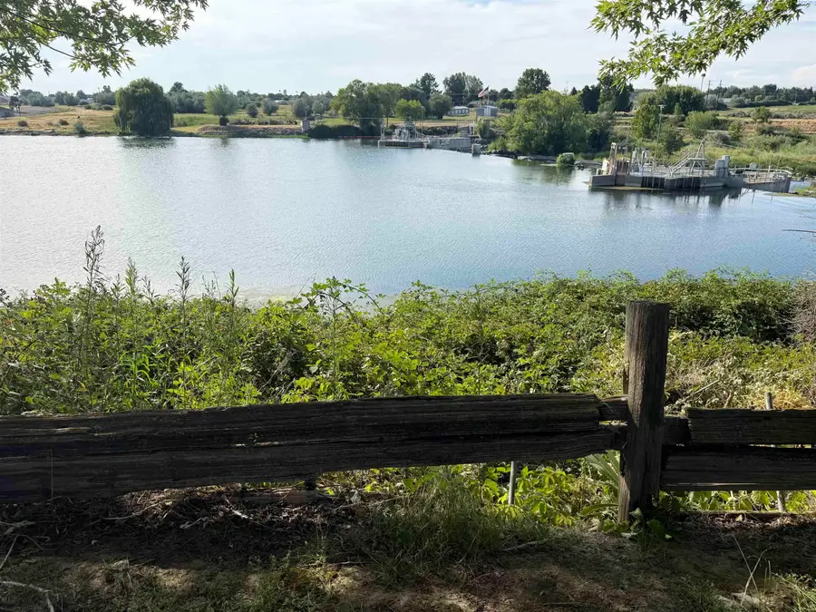 1425 Riverside Dr., Prosser, WA 99350 - #2