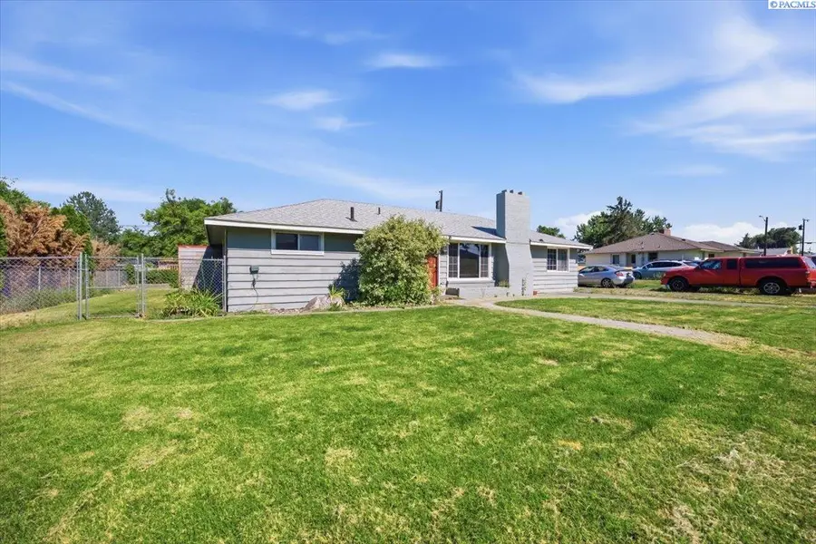 15 S Reed St, Kennewick, WA 99336 - #3