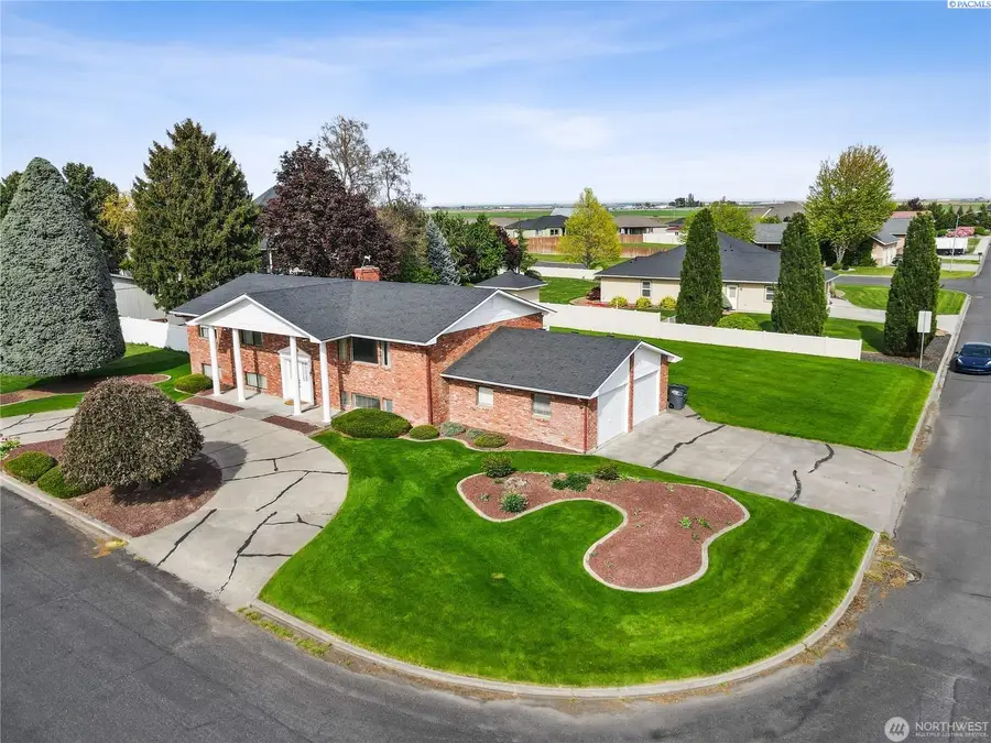 1665 E Fern St, Othello, WA 99344 - #3