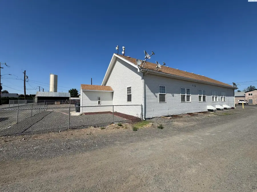 4140 Harrah Rd, Harrah, WA 98933 - #3