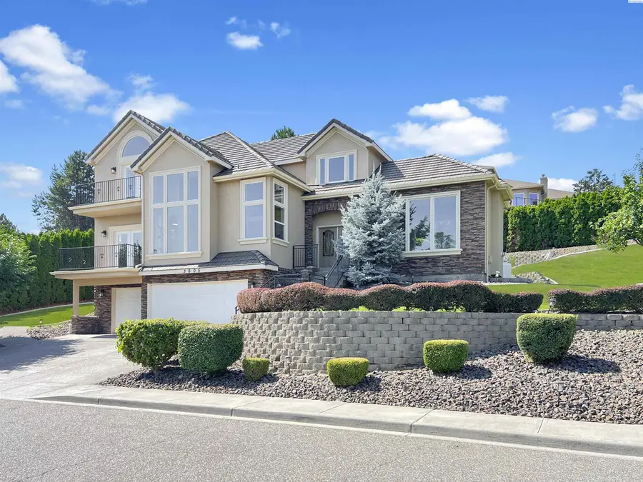 3805 W 42nd Ave, Kennewick, WA 99337 - #3