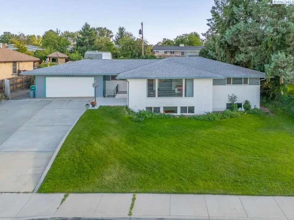 2923 W Canal Dr, Kennewick, WA 99336 - #1