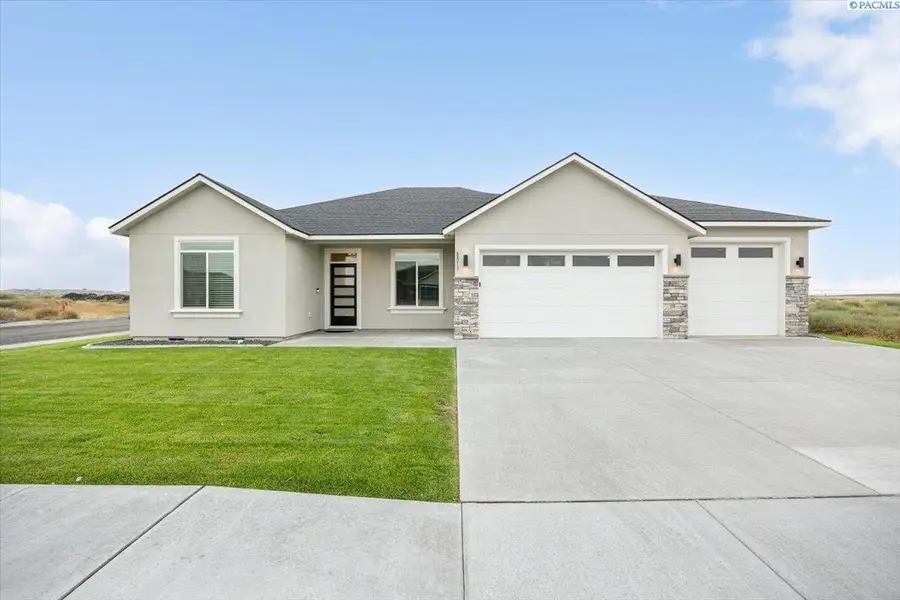 8813 Dusty Maiden Dr, Pasco, WA 99301 - #2