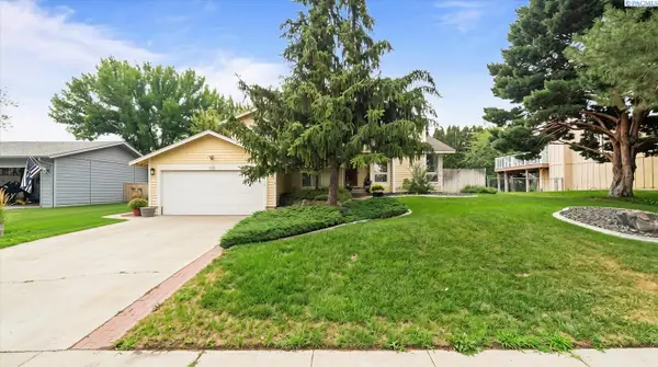 8720 W Falls Ave, Kennewick, WA 99336