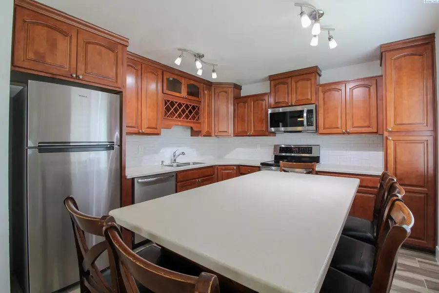 2122 S Olympia St, Kennewick, WA 99337-4287 - #2