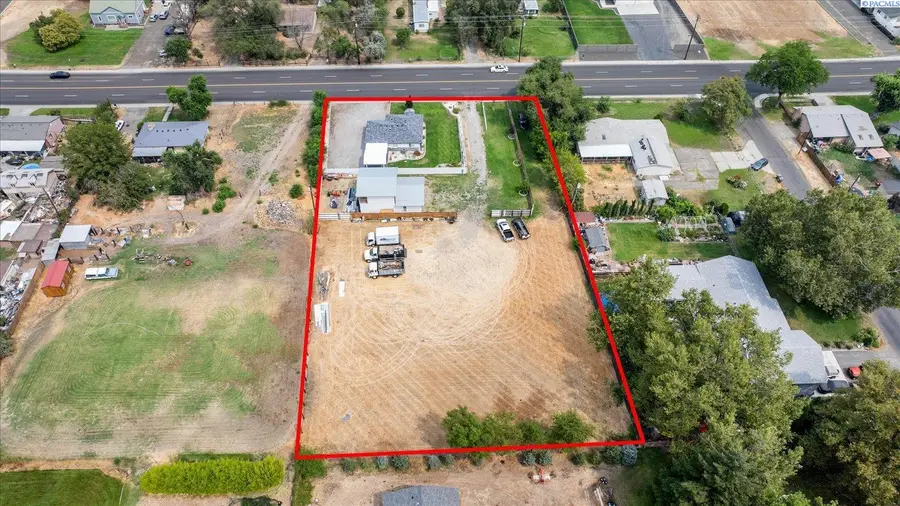 3921 W 10th Ave, Kennewick, WA 99336 - #2