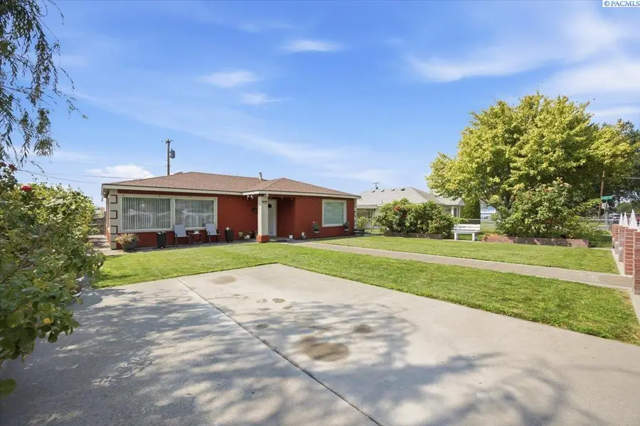 1628 W Bonneville St, Pasco, WA 99301 - #2