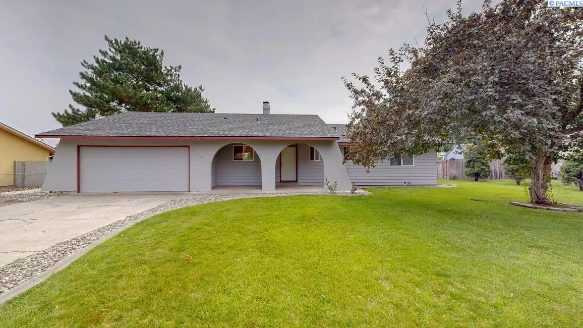 915 S Huntington Place, Kennewick, WA 99336 - #1