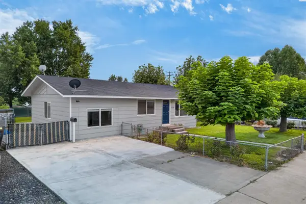 736 W Leola St, Pasco, WA 99301