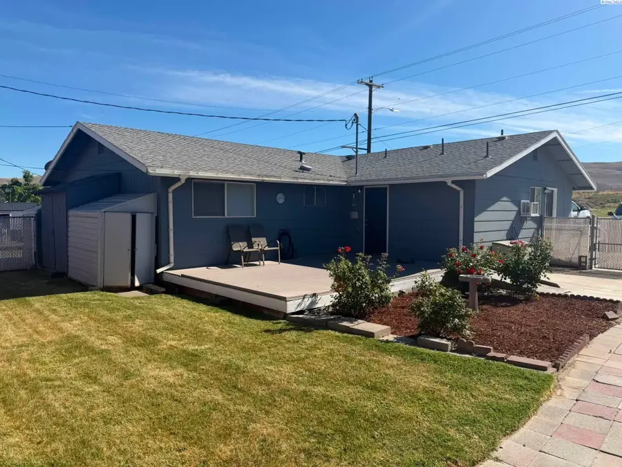 1114 Horne Dr, Benton City, WA 99320 - #3