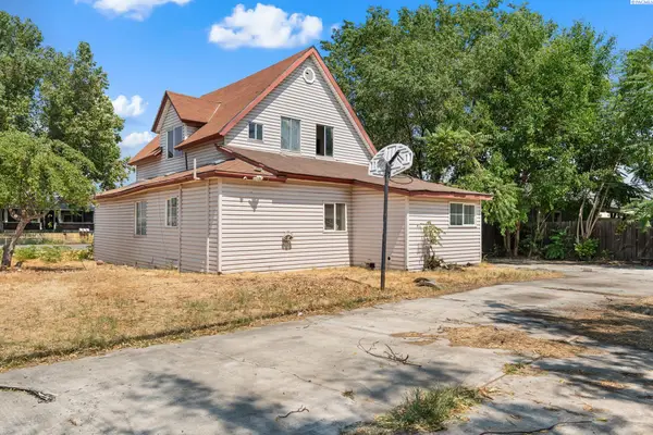 1105 W Grand Ronde, Kennewick, WA 99336