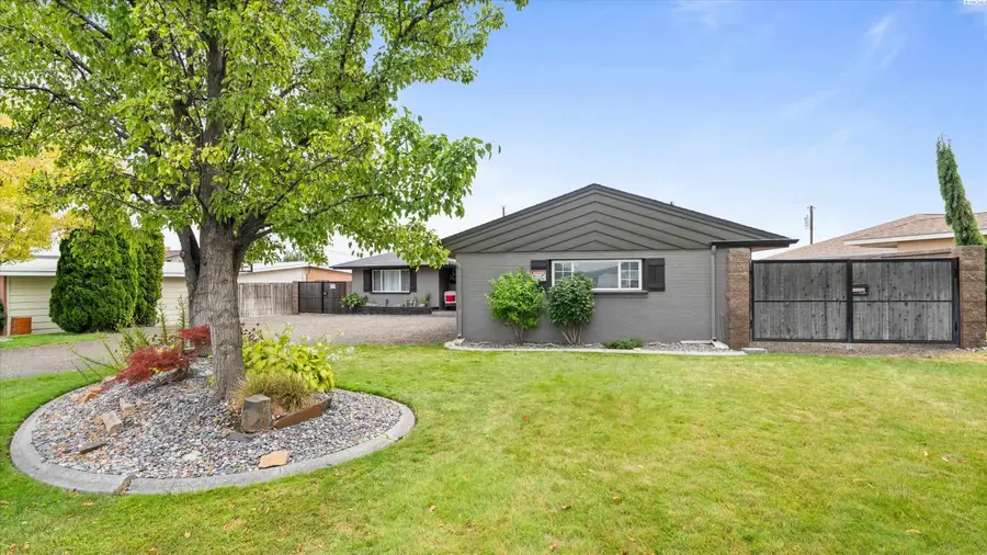 428 N Underwood St, Kennewick, WA 99336 - #3
