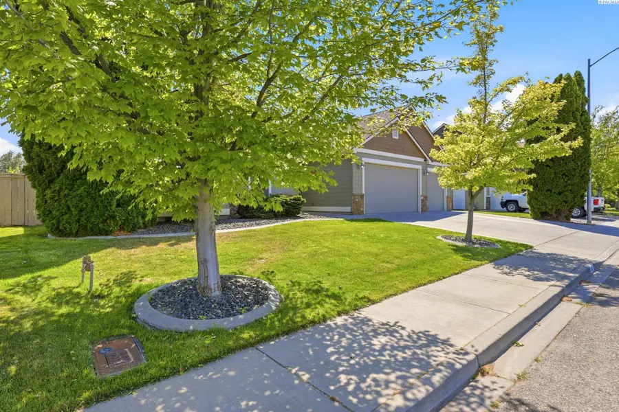 5807 W 15th Ave, Kennewick, WA 99338 - #3