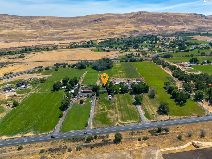 86503 W Old Inland Empire Highway, Prosser, WA 99350 - #2