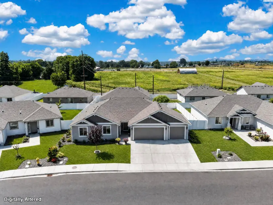 804 Trellis St, Grandview, WA 98930 - #3