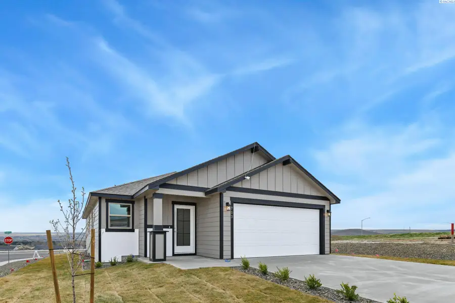 703 Honeylicious St, Richland, WA 99352 - #2