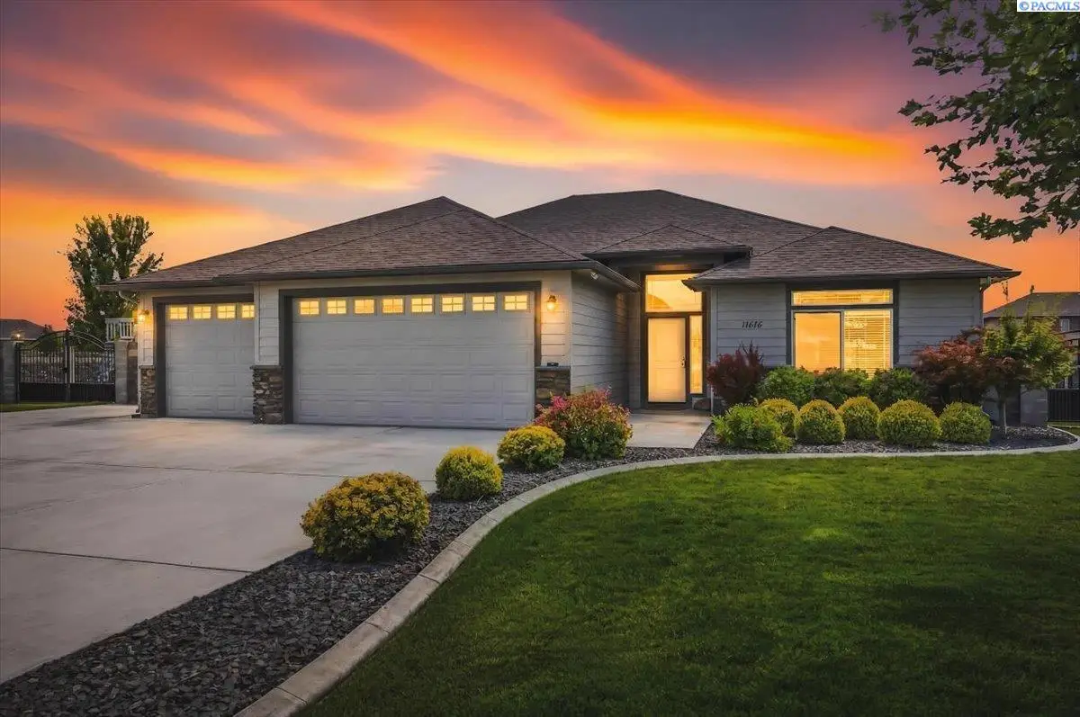 11414 Easton Dr, Pasco, WA 99301 - #1