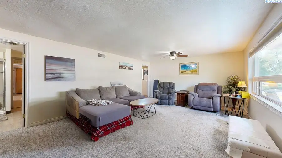 614 Basswood Avenue, Richland, WA 99352-3672 - #3