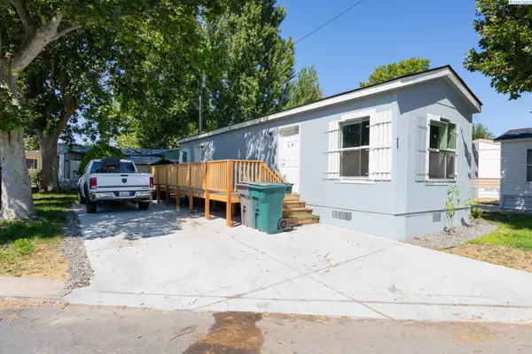 59 Log Lane, Richland, WA 99354