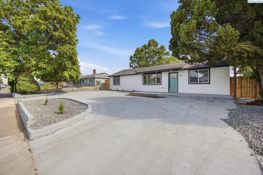 936 W Leola St, Pasco, WA 99301 - #2