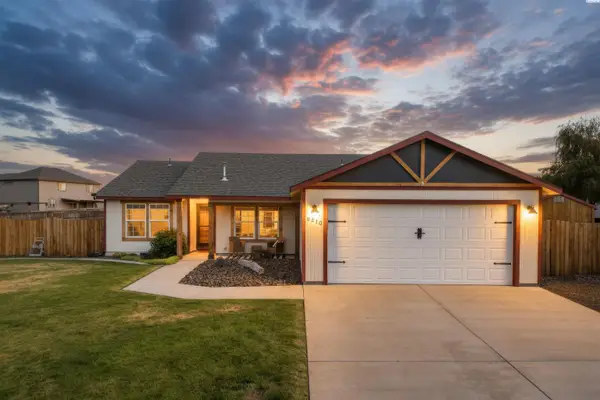 5210 Canter St, West Richland, WA 99353