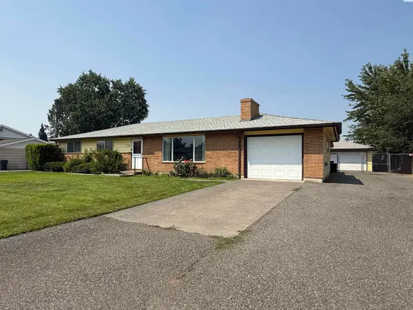 3903 W Nixon St, Pasco, WA 99301
