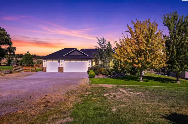 38205 N 114 Pr Nw, Benton City, WA 99320