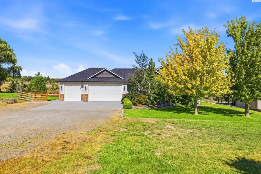 38205 N 114 Pr Nw, Benton City, WA 99320 - #2