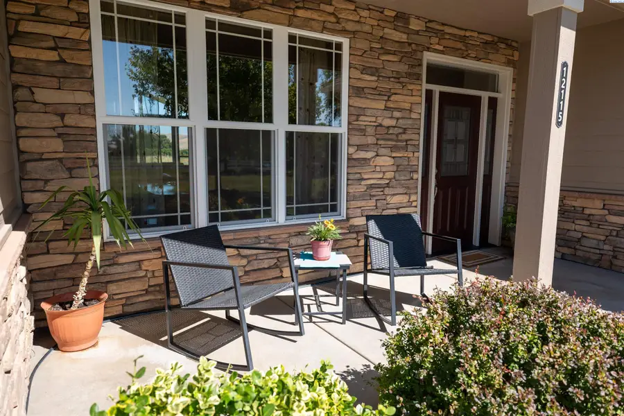12115 Paige Ln, Prosser, WA 99350 - #3