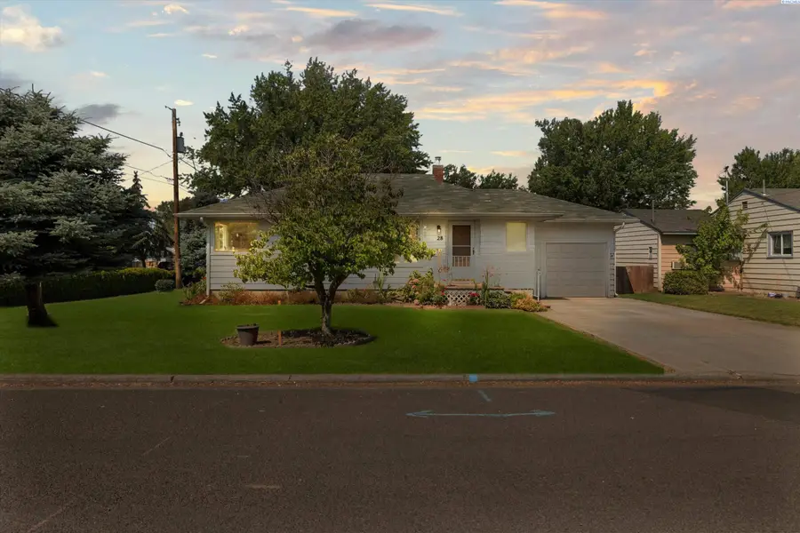 28 SW Evans Ave, College Place, WA 99324 - #2