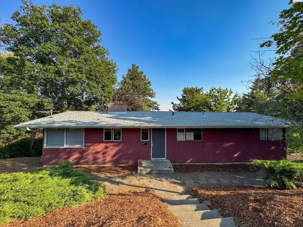1645 NE Lower Drive, Pullman, WA 99163