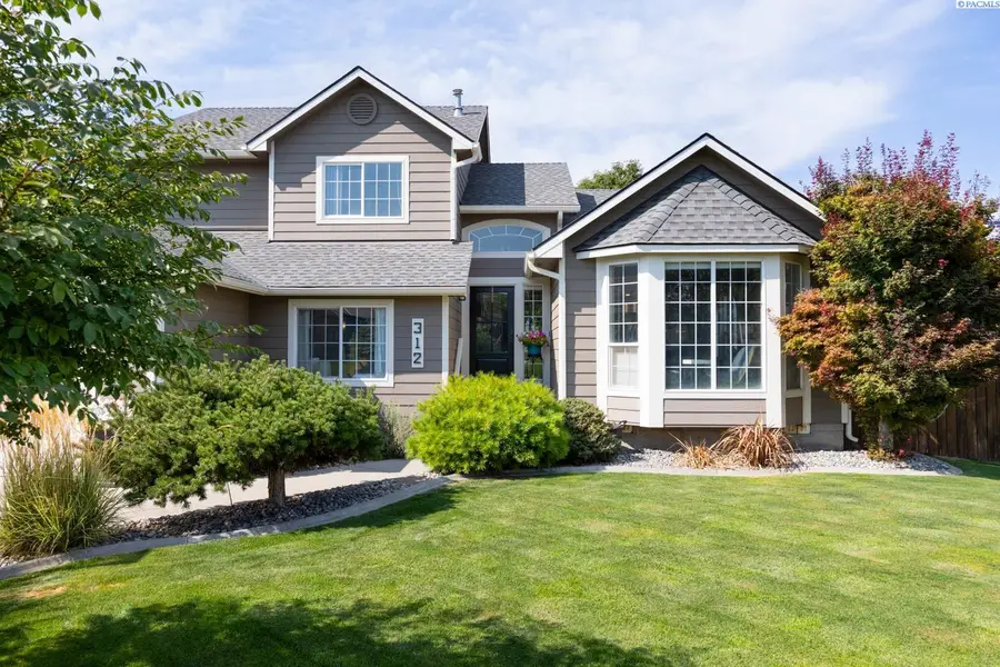 312 Oahu Street, Richland, WA 99352 - #2