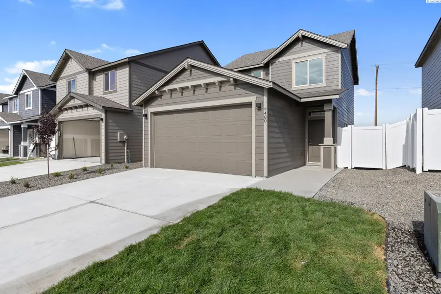 7480 Grapevine Ct, West Richland, WA 99353 - #2