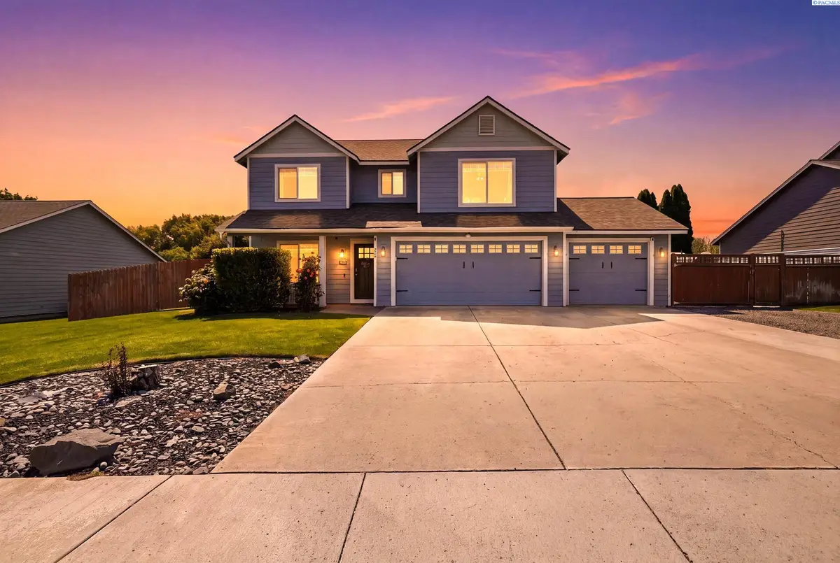 225 W 53rd Ave, Kennewick, WA 99337 - #1