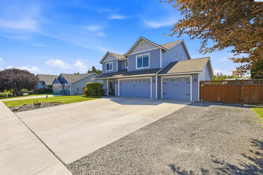 225 W 53rd Ave, Kennewick, WA 99337 - #3