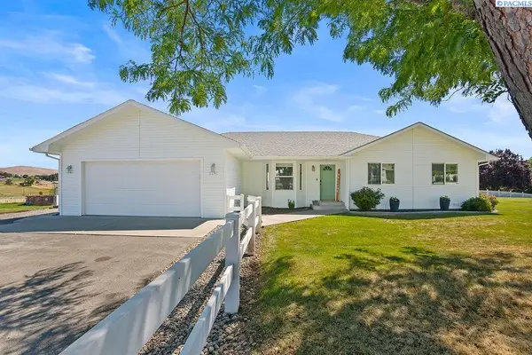 2291 Selah Loop Rd, Selah, WA 98942