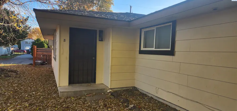 1701 W 5th Ave, Kennewick, WA 99336 - #3