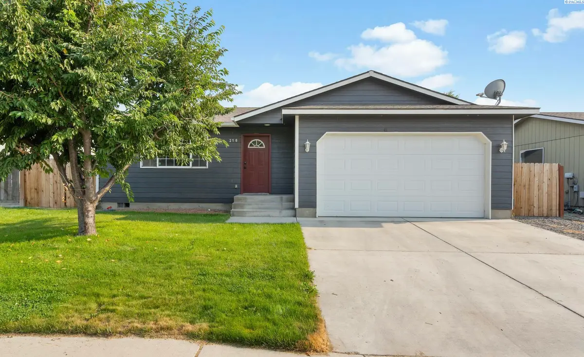 216 Deangela Ct, Grandview, WA 98930 - #1