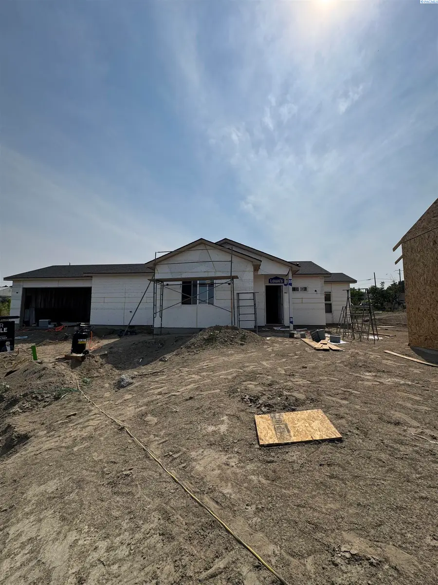 413 Victoria St, Sunnyside, WA 98944 - #2
