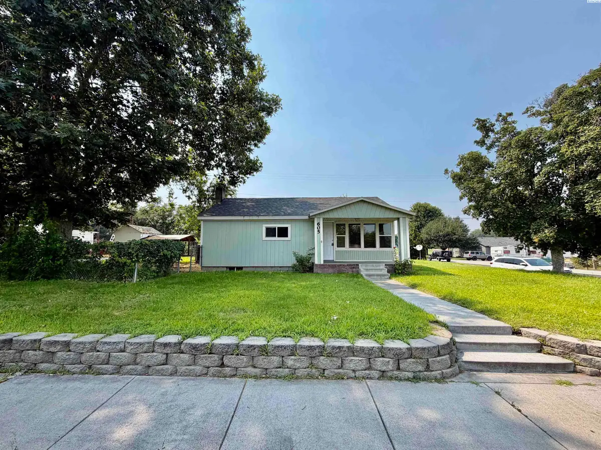 605 Smith Ave, Richland, WA 99352 - #1