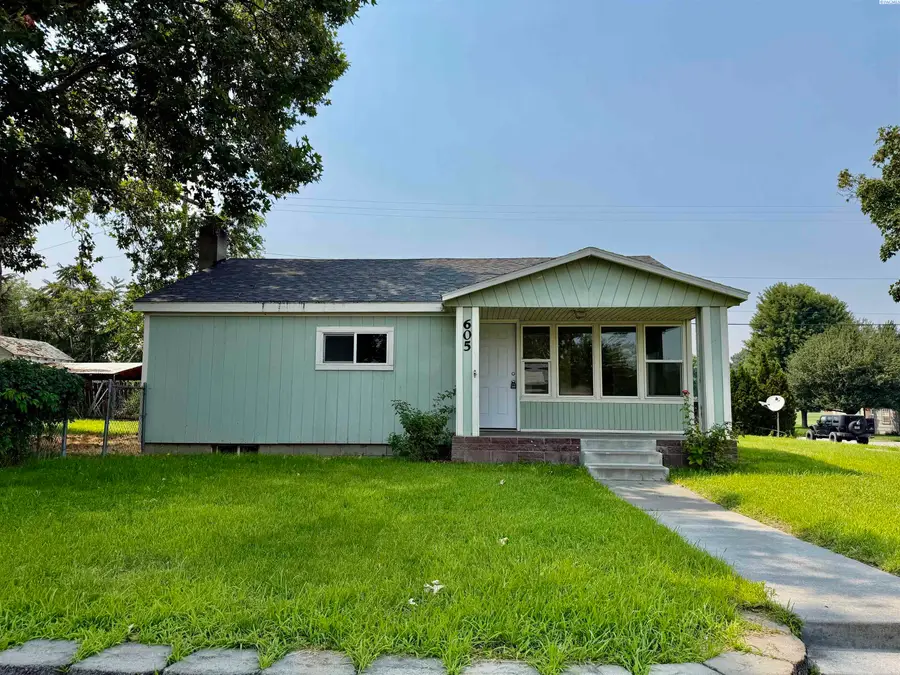 605 Smith Ave, Richland, WA 99352 - #2