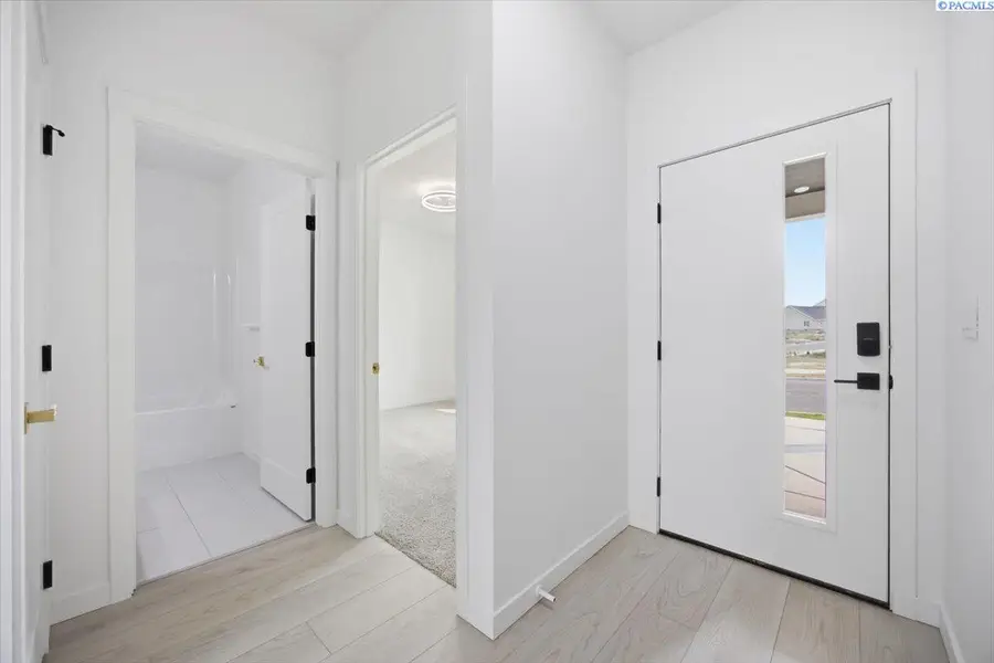 3448 Morningside Parkway, Richland, WA 99352 - #3
