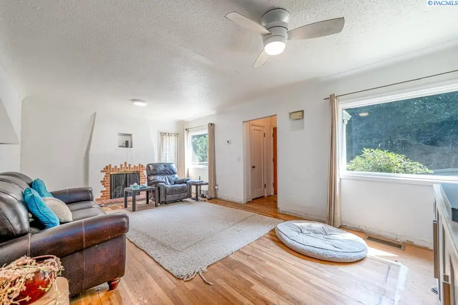 908 S Meadow Street, Colfax, WA 99111 - #3
