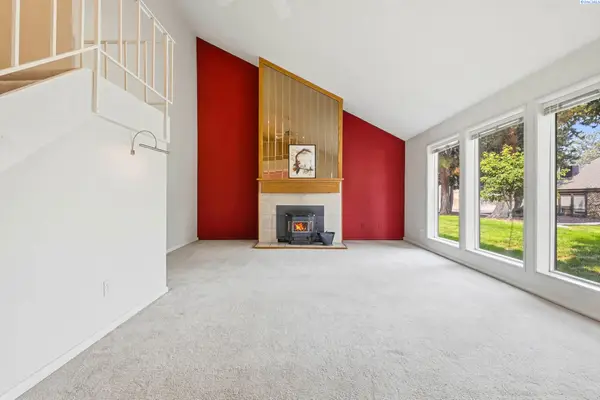 4214 W Klamath #A-10, Kennewick, WA 99336