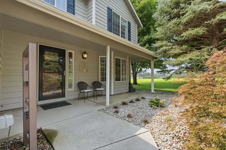 3701 Mount Baker Ct, West Richland, WA 99353 - #2