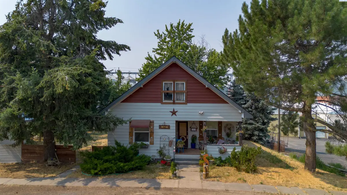 307 C St., Endicott, WA 99125 - #1