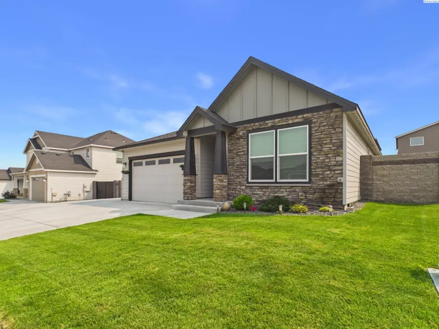 7889 Blanchard Lp, West Richland, WA 99353 - #2