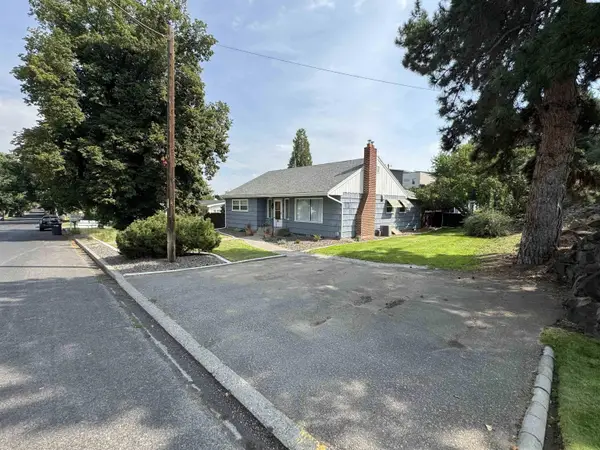 928 Market St, Prosser, WA 99350